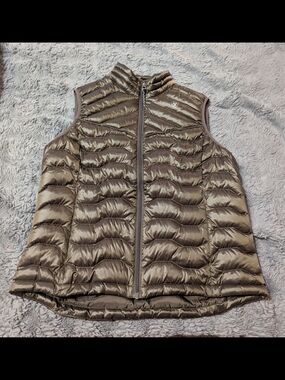 Ariat Quilted Puffer Vest in Iridescent Brown